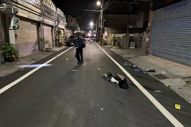 警方開15槍制止蔡男行兇，蔡男送醫不治。讀者提供