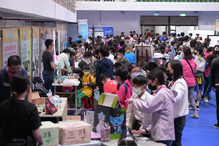 花蓮縣科技與藝術教育成果聯展今起一連三天在中正體育館登場。花蓮縣政府提供