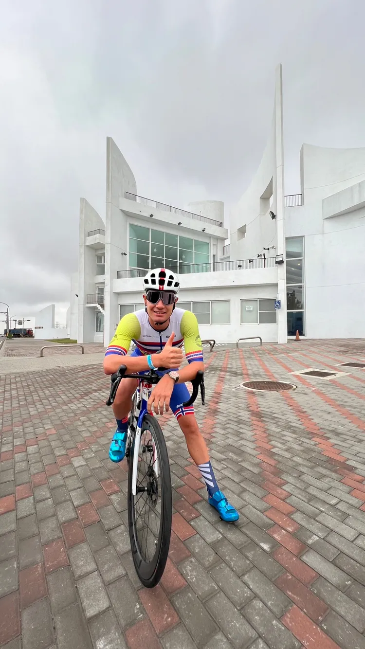 伊登在伸港白色海豚屋。彰縣府提供