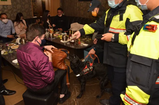 台中市警六分局轄內大掃蕩 「她們」最吸睛