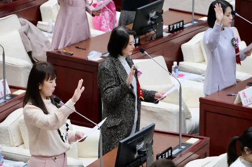 就職議員選立委挨批落跑　王鴻薇：當一天就把職責做好