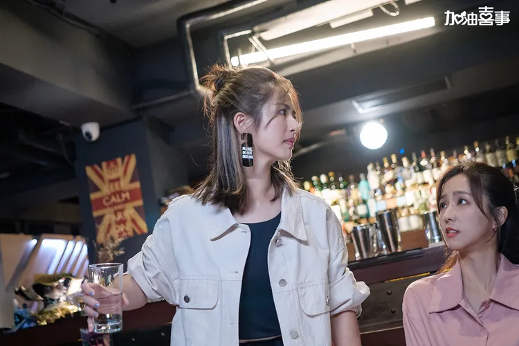 臧芮軒與劉育仁初次見面就互看不順眼。TVBS提供