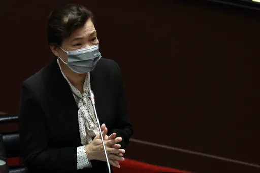 還稅於民發消費券或發放現金? 經長這樣回答