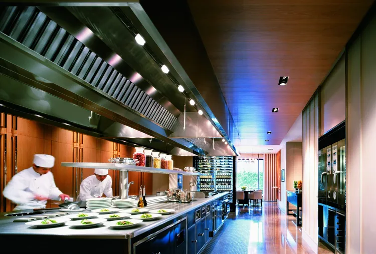 台北君悅目前的人力缺口仍高達120至150名，市場轉職潮預計在年後領完年終才可望浮現。台北君悅提供