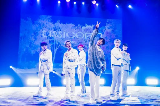 男團Ozone發片3D裸視廣告牆助攻 出道102天發EP家人影片催淚