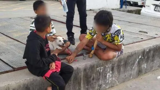「泰誇張」泰國小朋友當街呼麻 「我爸是軍人啦,不怕你!」