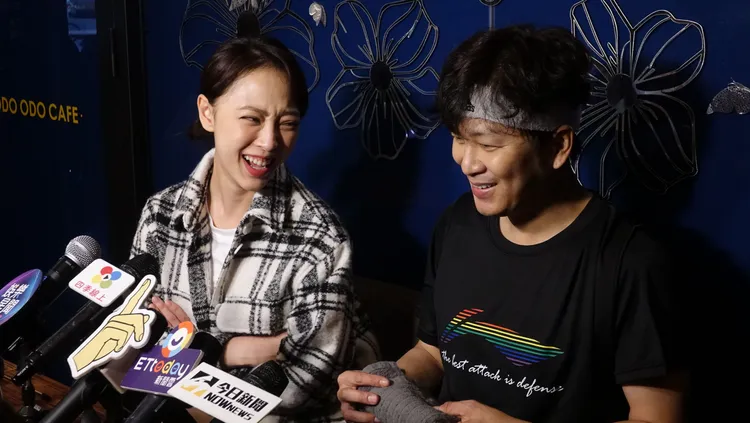 勇兔（左）和張書偉互問有沒有新歡。莊宗達攝