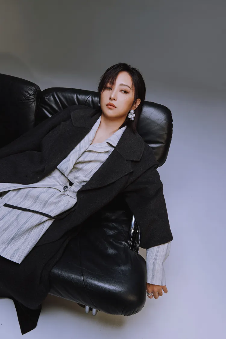 羅莎莎辭行銷工作闖蕩歌壇。華研提供