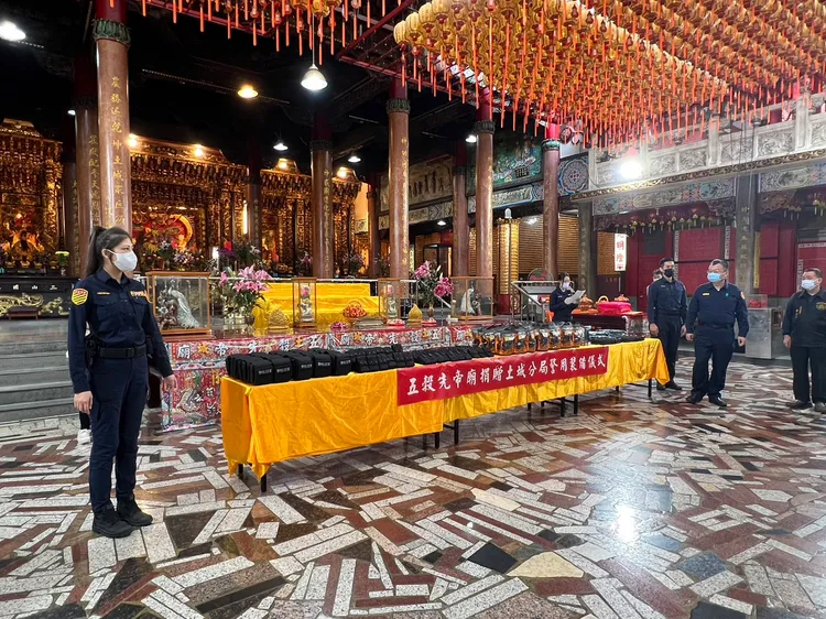 土城分局感謝五穀先帝廟對警察同仁的支持與肯定，相信能夠提升同仁士氣，使同仁執勤效能再精進。警方提供