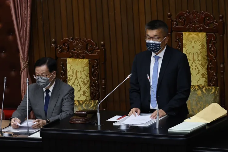 立法院副院長蔡其昌宣布開票結果。林林攝