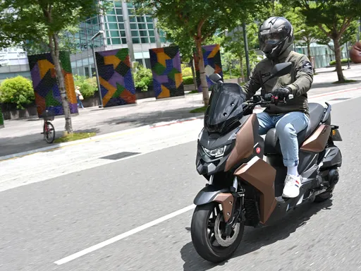 宏佳騰STR慶同級銷售冠軍 月底前推專屬購車方案