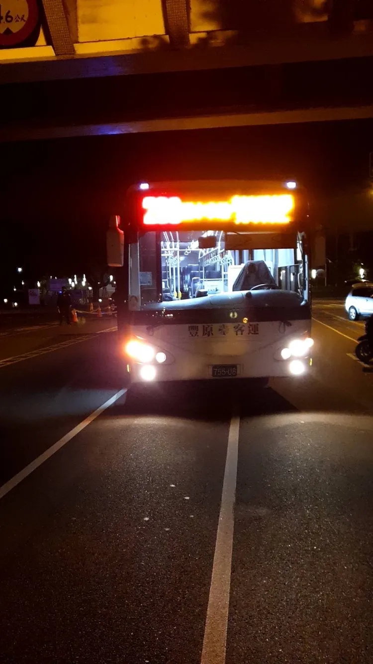 肇事豐原客運。民眾提供