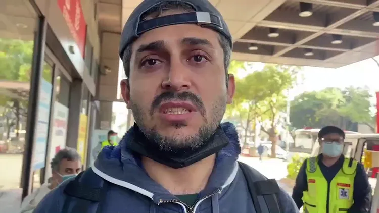 車禍中唯一倖存的爸爸，他是伊拉克人。周庭慶攝