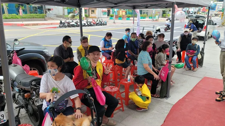 里長辦公室通常設立在住宅區而非純商業區。翻攝胡家瑒臉書