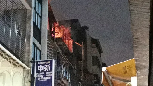 北市頂加公寓陷火海 屋主外出逃過一劫