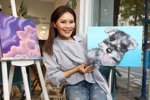 專訪|周蕙感情受創買長照險防孤老 靠油畫描繪愛犬療身心