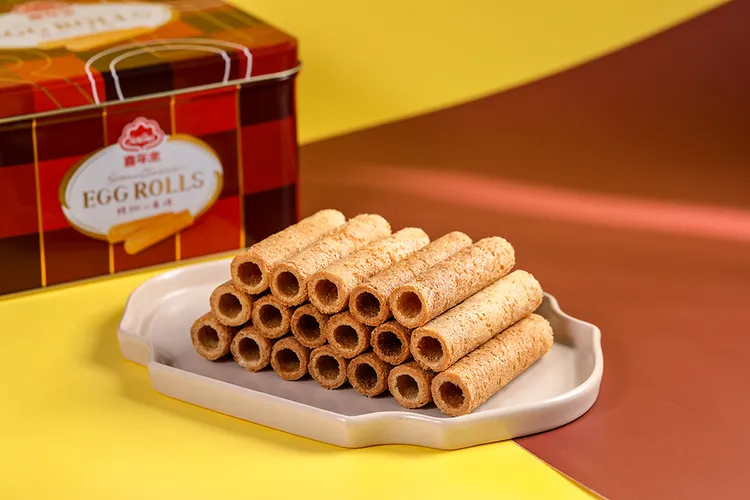 熱銷款精緻小蛋捲禮盒。業者提供