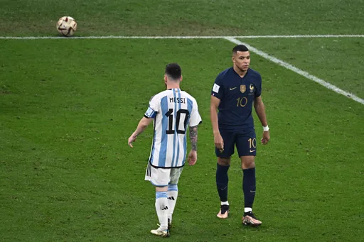 梅西贏了冠軍失了神隊友?!英媒爆:穆巴佩通知大巴黎「想離隊」