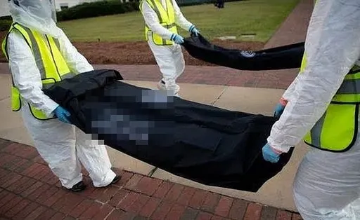 屍袋內遺體突睜眼！直盯與殯儀館員工對視　他魂飛魄散急報警