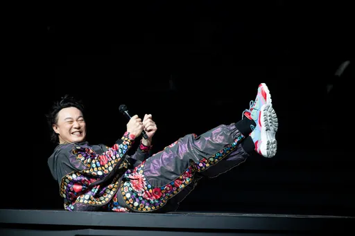 陳奕迅做這事被老婆扭耳朵 「下腹太緊」求按摩自曝癖好