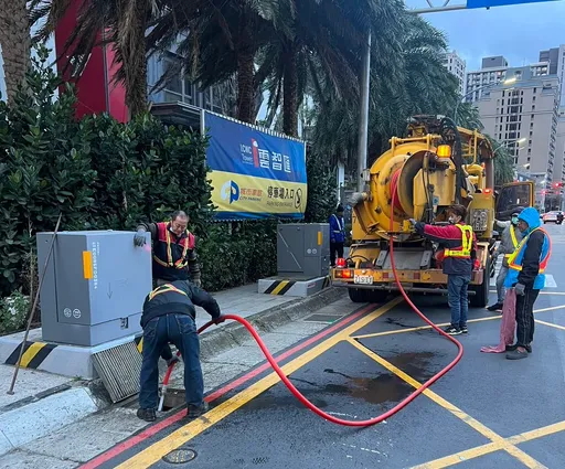 化糞池功能不彰水溝飄異味 竹市環保局開罰餐飲業者