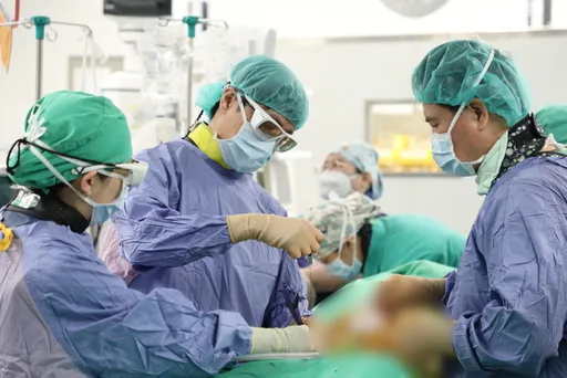 花蓮慈濟心臟內外科跨團隊合作 兩岸手術直播展現精湛醫術