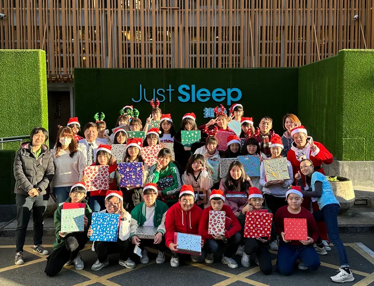 特別邀請鄰近地區成軍6年，多次在全國比賽榮獲優等大獎的礁溪國中合唱團獻唱。捷絲旅提供