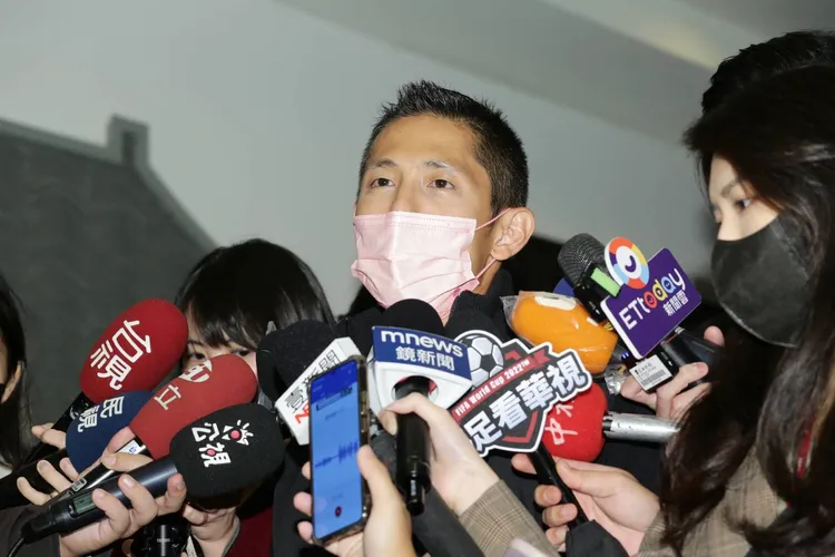 吳怡農11日下午赴台大校友志工見面會，並於會前受訪。朱世閎攝