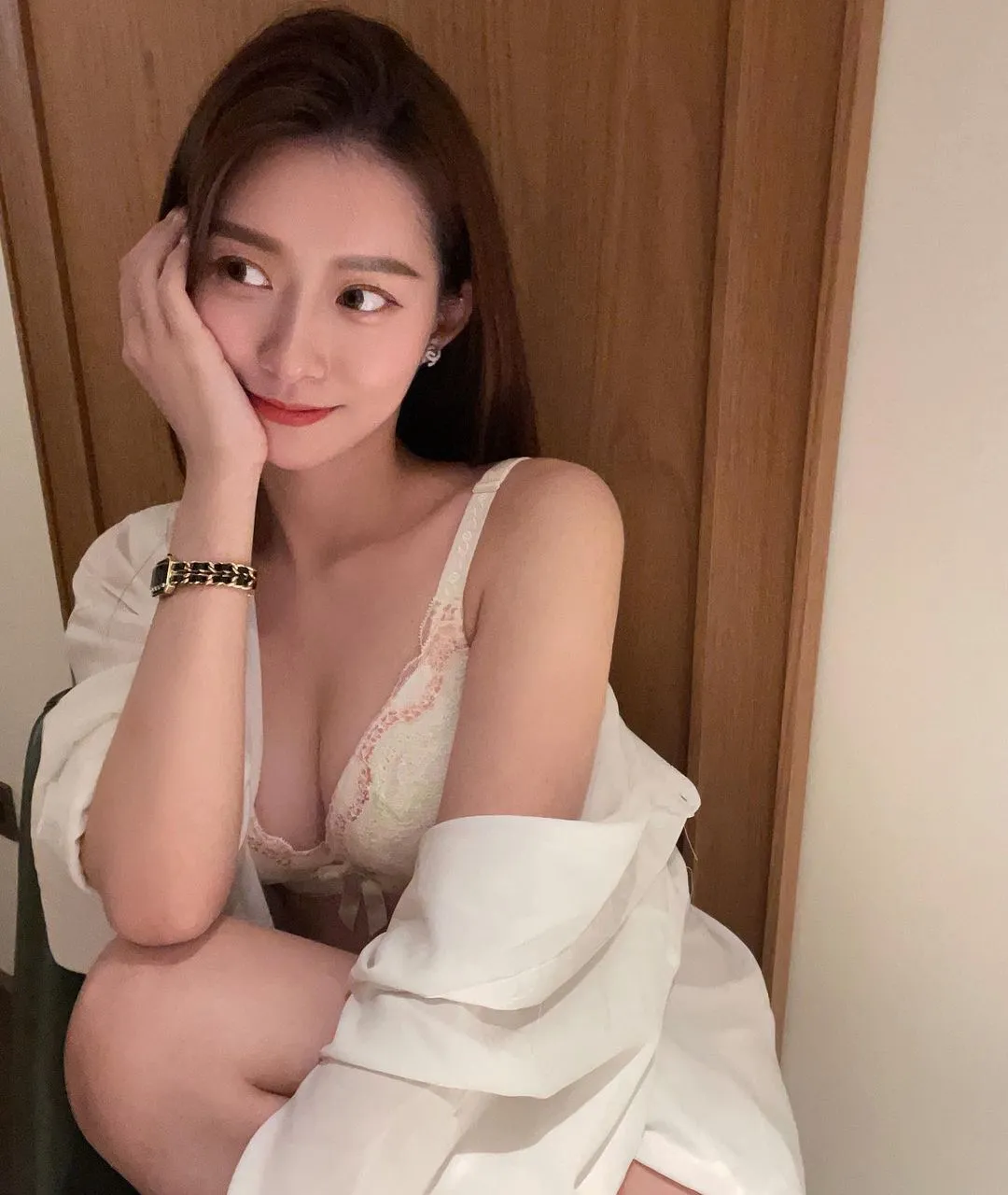 莉安表示自己也是受害者,被駭客盜圖放在許維恩IG上。翻攝莉安IG