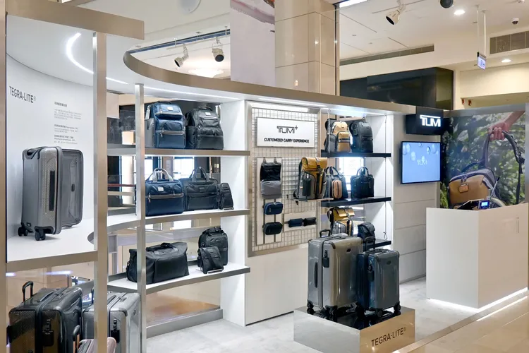 TUMI台北101 Built for the Journey期間限定店展列全新Tegra-Lite旅行箱與其他品牌經典系列包袋配件。品牌提供
