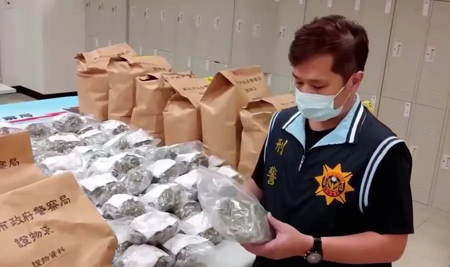 警方说明本次查获毒品数量种类。芦洲警分局提供