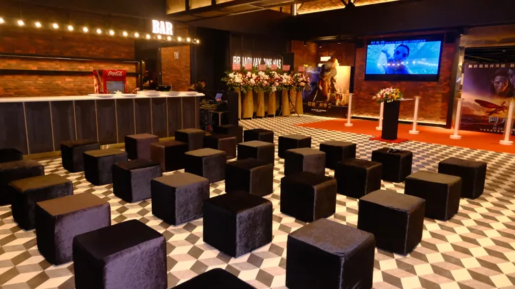 為回饋地方民眾，影城連續3天推出3000張電影票兌換活動，100元可換1張票，每日限量1000張，每人限領取2張號碼牌。新竹縣政府提供