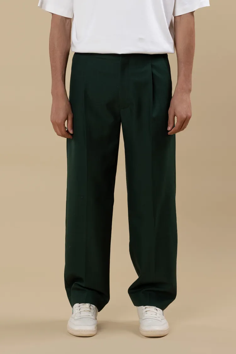 Drôle de Monsieur節日限定膠囊系列打摺長褲，7980元。ARTIFACTS提供