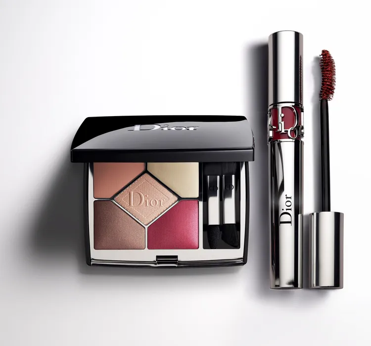 經典5色眼影#709豹紋限量版（左）2600元。品牌提供