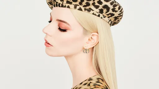 跨年後別昏睡!Dior豹紋系列1/1開搶 誘精靈系女神變身「豹女郎」