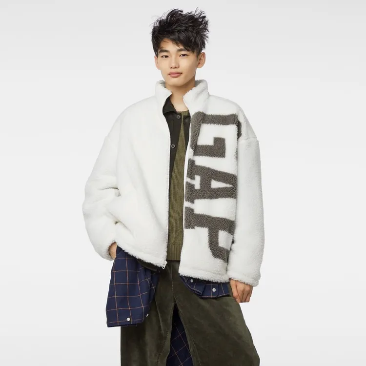 富永章胤稚嫩的臉龐詮釋GAP秋冬服飾個性有型。翻攝gap_jp IG