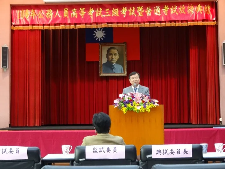 李逸洋行政資歷豐富，內政部長急需能立刻上手的人才，政界與警界不少人對他若能重出江湖相當期待。翻攝畫面