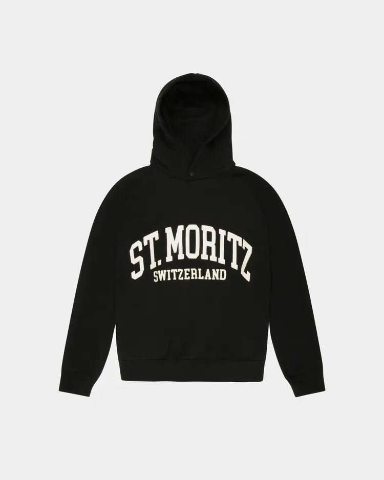 Bally Curling膠囊系列St. Moritz連帽衫，5萬8000元。品牌提供