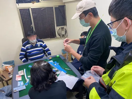 桃園大樓出租套房暗藏麻將賭場 警逮9人扣5萬賭資