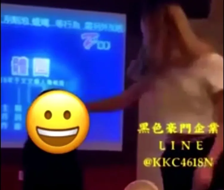 楊姓少女只因范姓學妹未還外套，當眾怒甩耳光，還嗆背後有人撐腰。翻攝臉書黑色豪門企業