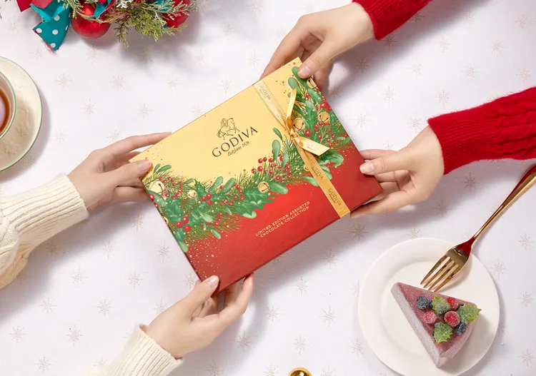 聖誕巧克力禮盒30顆裝，售價3820元，GODIVA。業者提供