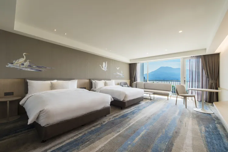 「兔年住房專案」小年夜至初六每房6,700元+10%起，加碼贈送兔年好禮1份。淡水金鬱金香提供