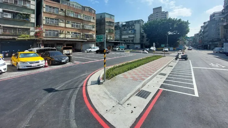 經養工處改善後共規劃38格停車位。新北市政府提供