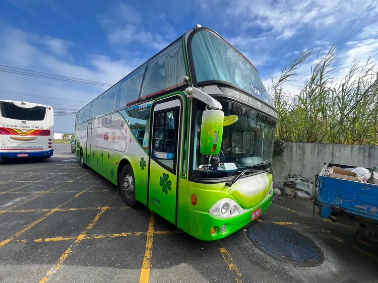 賣家說，上路成本一年要10多萬元，停牌自用相對值得。顏先生提供