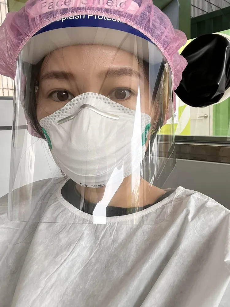 美女醫吳欣岱今早回應「在上班」。翻攝吳欣岱臉書