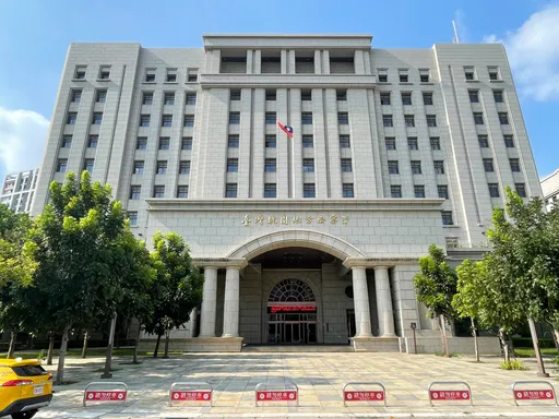 不滿自家門前有人搭棚居住 莾男拿菜刀砍他14刀下場曝