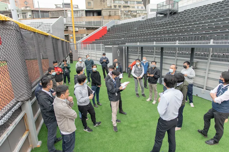 新竹市政府12月8日邀中華職棒大聯盟實地場勘，龍來球場公司共同與會，雙方均肯定改善小組的投入，確認完成相關改善目標與優化作為。