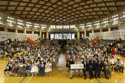國泰兒童繪畫比賽中區頒獎  用色彩讓地球更美好