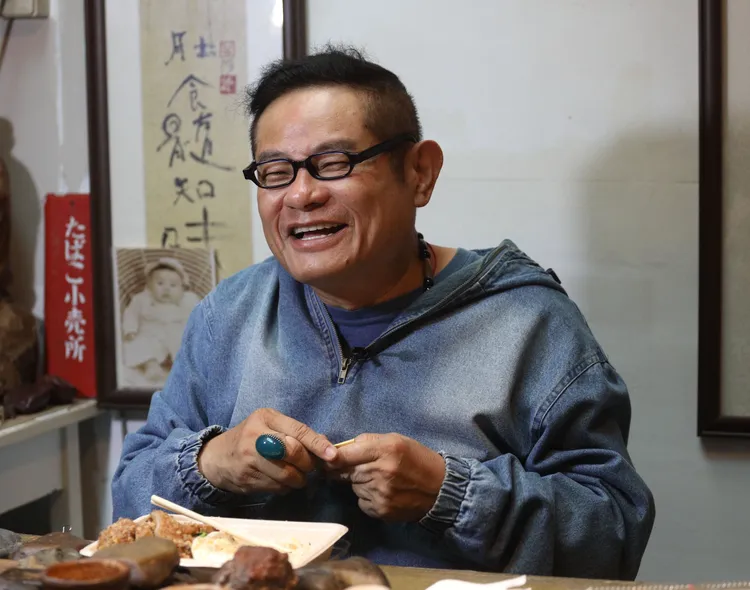 許效舜接受《壹蘋新聞網》專訪。陳明中攝