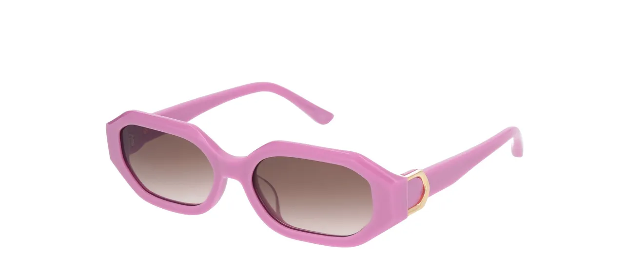 Gabine膠框墨鏡，2090元。品牌提供